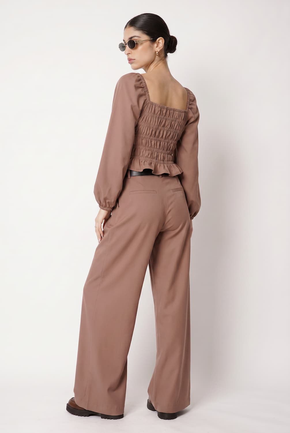 magnific__ultra-strict-full-body-fashion-pose-generation-bac__96112.jpg?v=1779712929