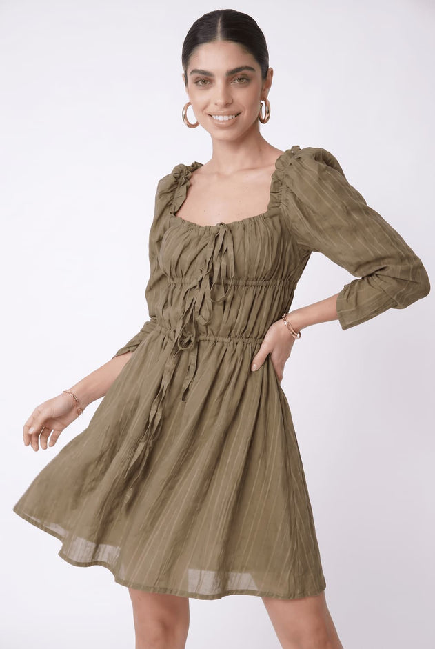 magnific__ultra-strict-model-face-body-styling-lighting-qual__16402.jpg?v=1778782253