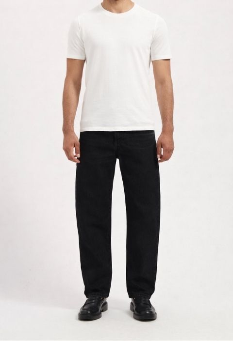 men-sustainable-jeans-ben-mid-baggy-black-vintage-full-body-front-summer_0d66bee7-ba2a-4724-8b7f-22b12ef3c670.jpg?v=1769608039