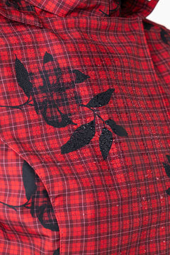 rainsisters-coat-crimson-heart-waterproof-red-plaid-close-up.jpg?v=1779051457