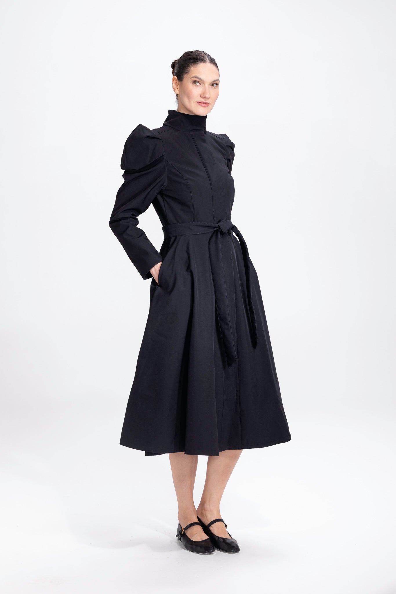rainsisters-coat-majestic-night-waterproof-black-front.jpg?v=1779054199
