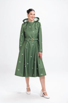 rainsisters-coat-primrose-in-bloom-waterproof-green-floral-front.jpg?v=1779055865