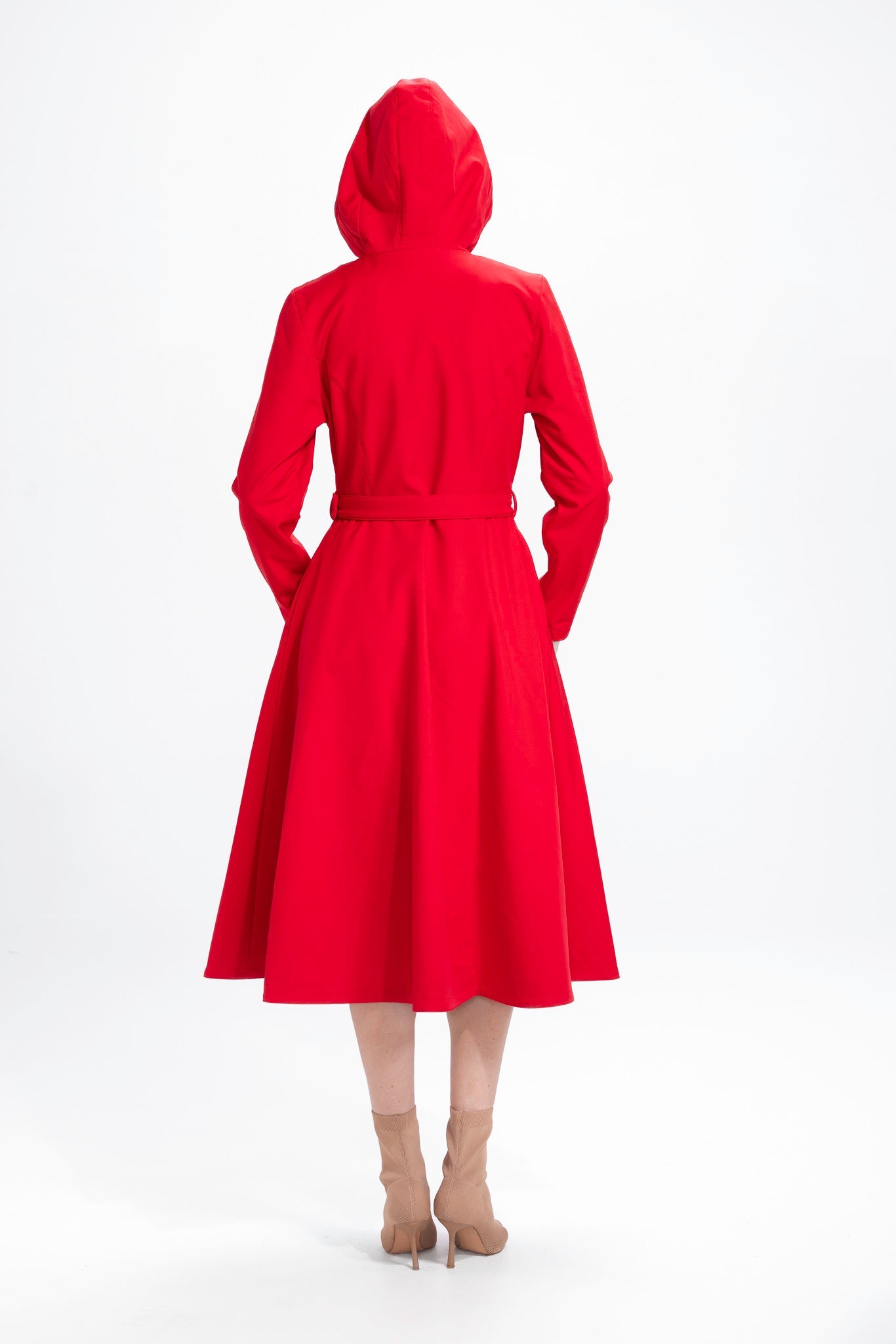 rainsisters-coat-queen-of-hearts-waterproof-red-back.jpg?v=1779056211