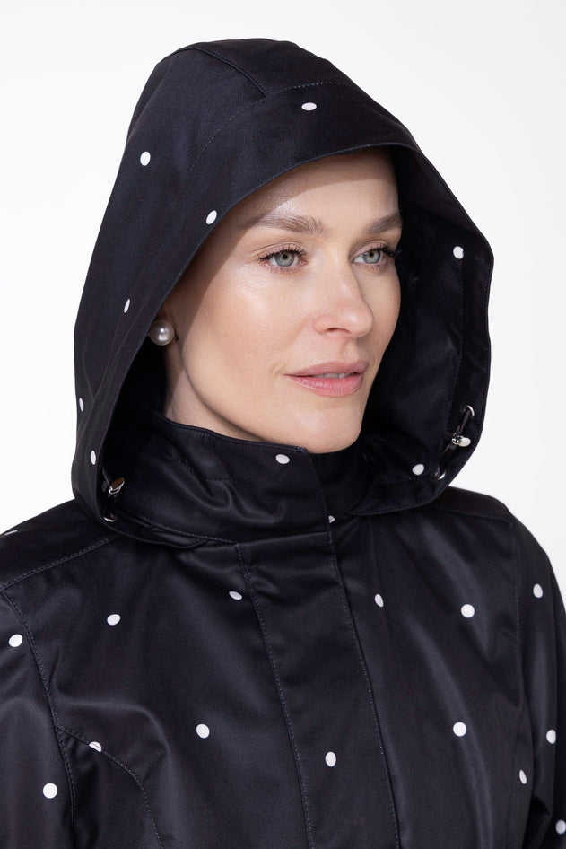 rainsisters-coat-timeless-polka-dots-waterproof-black-dots-hood.jpg?v=1779057818