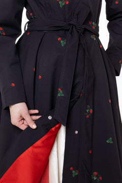 rainsisters-coat-wild-strawberry-waterproof-black-berry-lining.jpg?v=1779058542