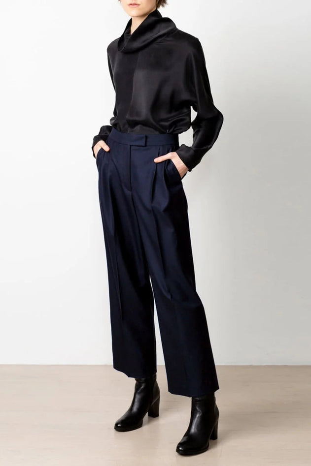 Swipe Cropped Pants Navy Blue - Studio Heijne