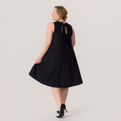tamsilk-5043-rusetti-mekko-musta-1800x1800.jpg?v=1776230419