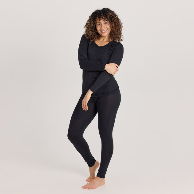 tamsilk-6010-hento-pitkahihainen-paita-musta-6020-hento-pitkikset-musta-1-1800x1800.jpg?v=1761033688