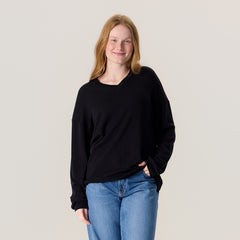 tamsilk-9422-klassikko-unisex-neulepaita-musta-4-1800x1800.jpg?v=1774857483