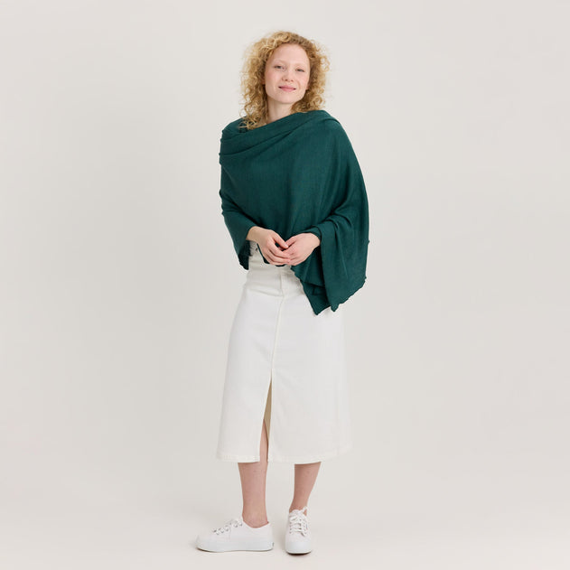 tamsilk-9500-kati-merinosilkki-huivi-vihrea-1800x1800.jpg?v=1757500305