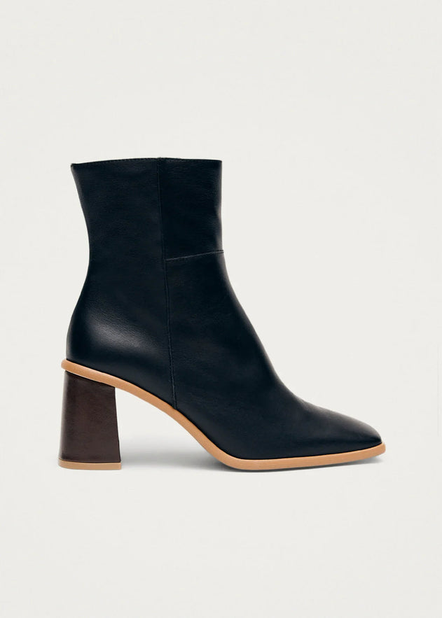 West Leather Ankle Boots Vintage Black