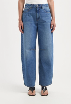 women-sustainable-jeans-demi-high-balloon-medium-aged-half-body-font-summer.png?v=1772201539