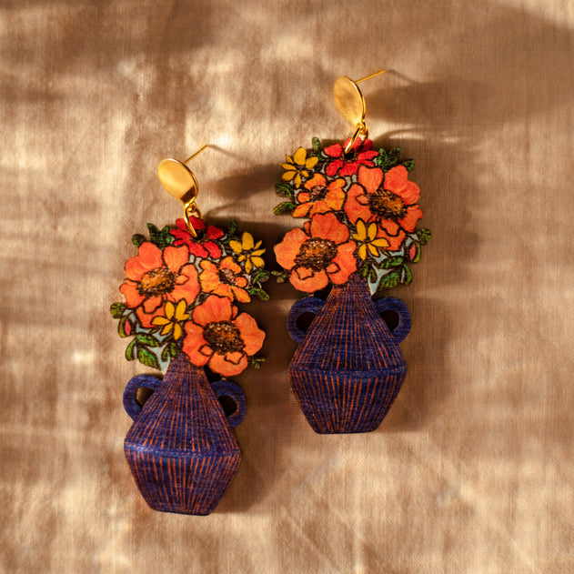 Bloeiende vaasblauw/bloemen oorbellen