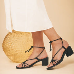 Holly Zwart Vegan Hak Cross Sandalen