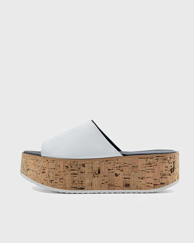 Geigi flatforms druivenleer sandalen wit