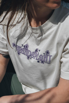 Vinalopo pigment met dames geverfd t-shirt van wit