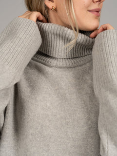 Misty Turtleneck Knit Grey