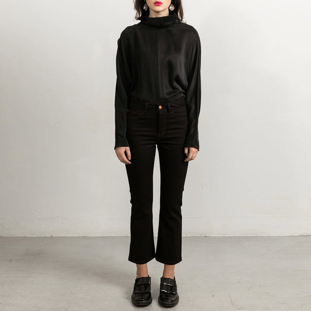 Flared Black Jeans With Matching Stitch Cropped