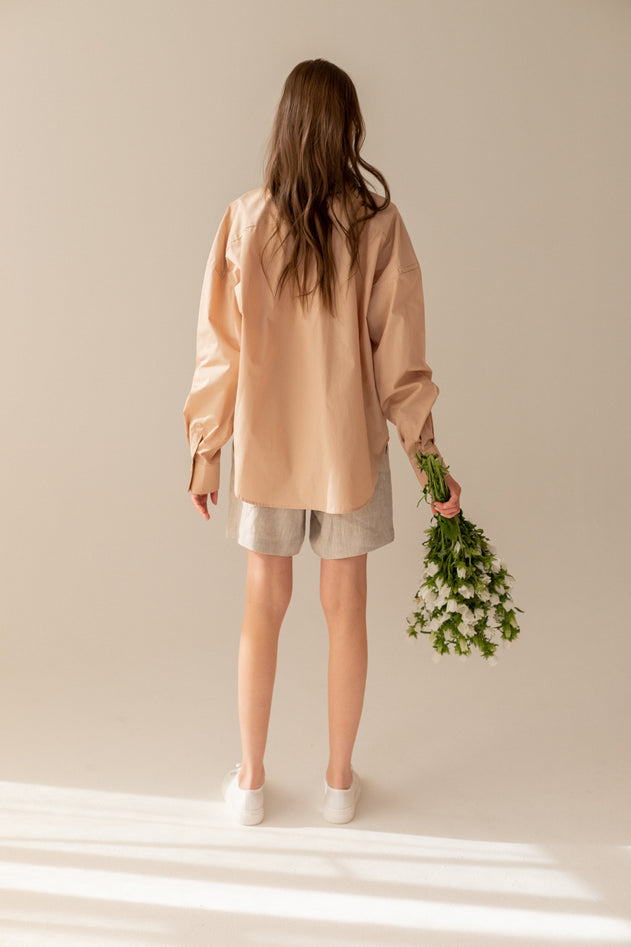 Klassiek oversize shirt beige