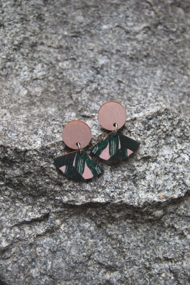 Pikku-Viuhka Earrings Metsikkö Pink