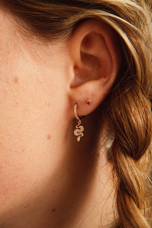 Shiny Snake Single Earring Gold