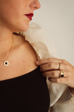 Onix Stamp Ring Gold