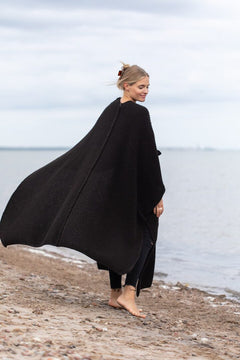 Nete Alpaca Wool Poncho Black