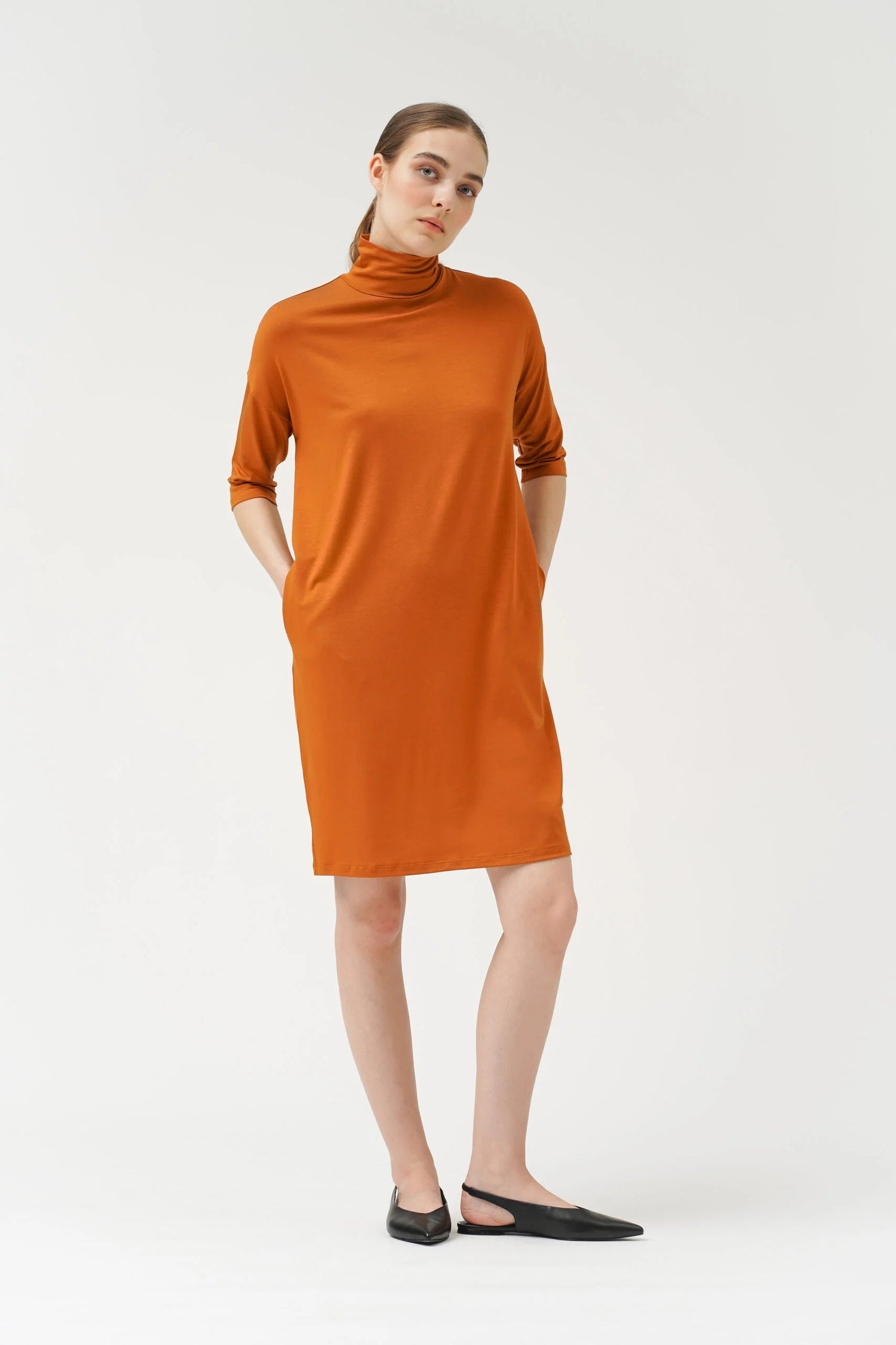 Tammy Dress Almond