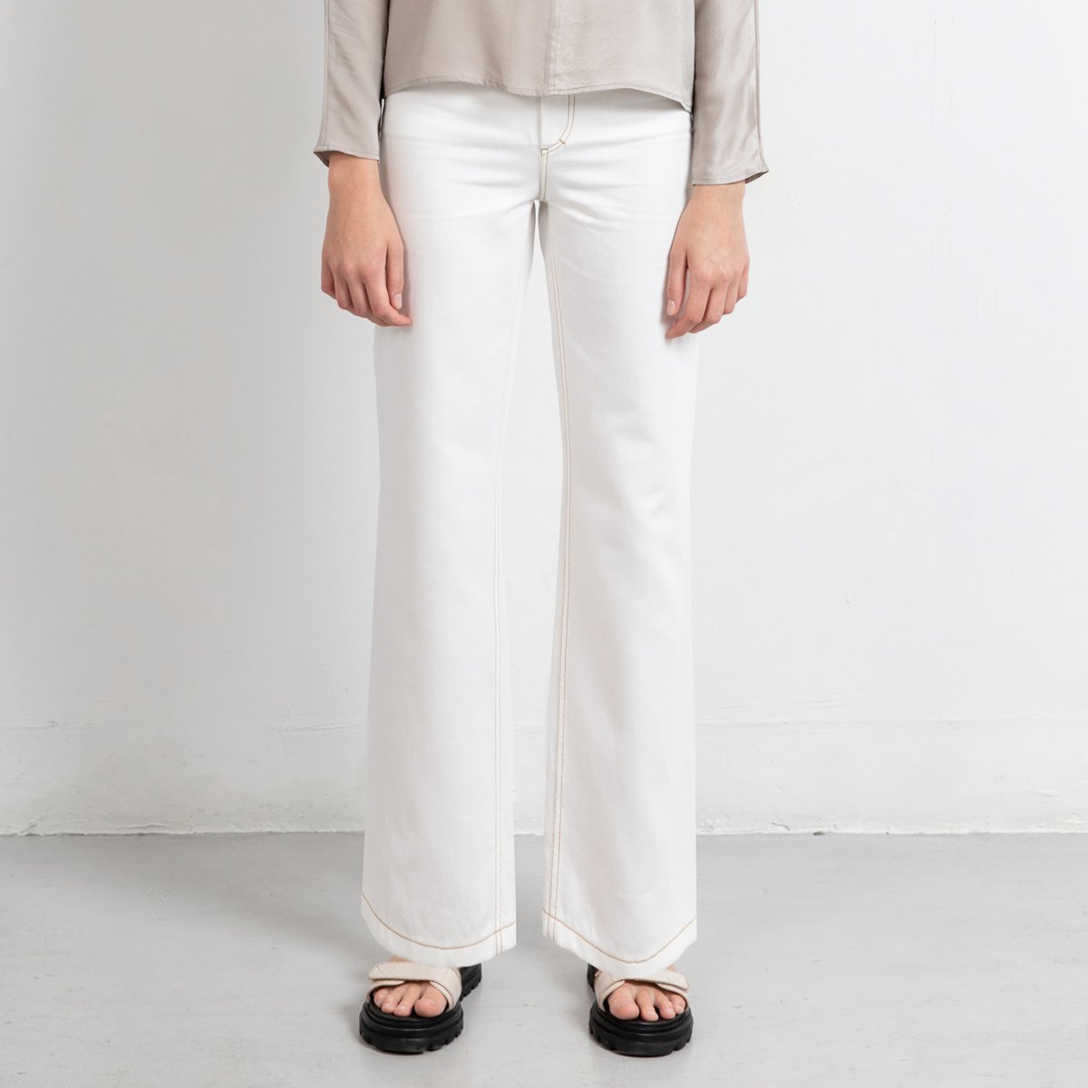 Lange witte wijde broek met 5 zakken