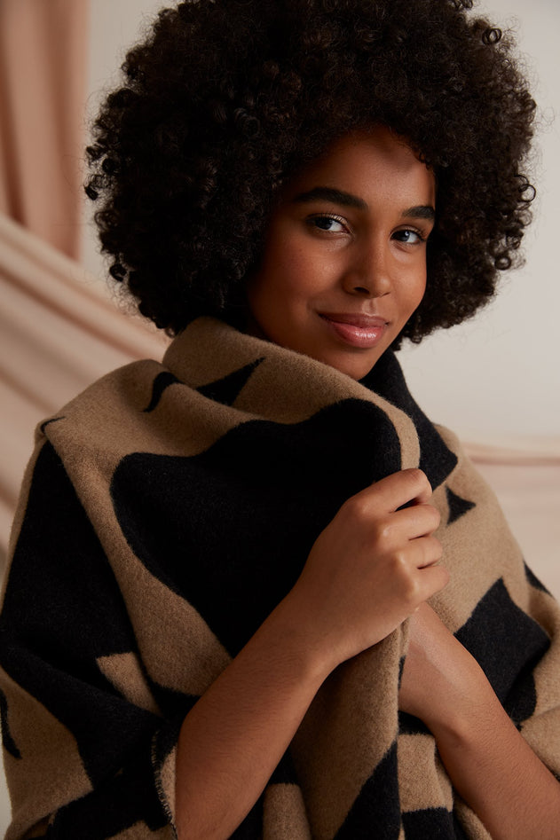 Colette patroon met wollen scarf kastanje