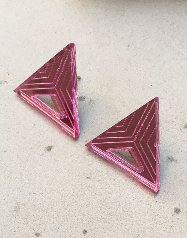 Driehoek oorbellen roze