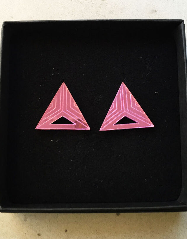 Driehoek oorbellen roze