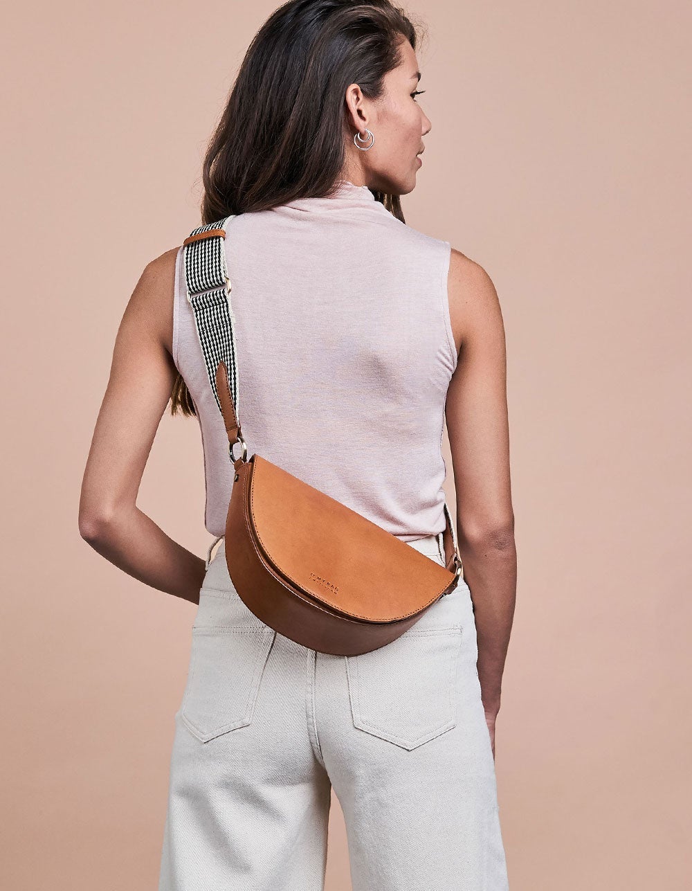 Laura -tas