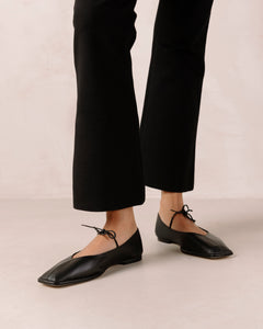 Sway Leather Ballet Flats Black