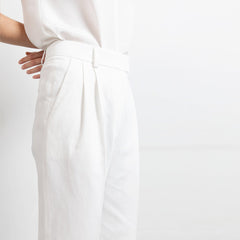 Swipe Pleated Linen Mix Shorts